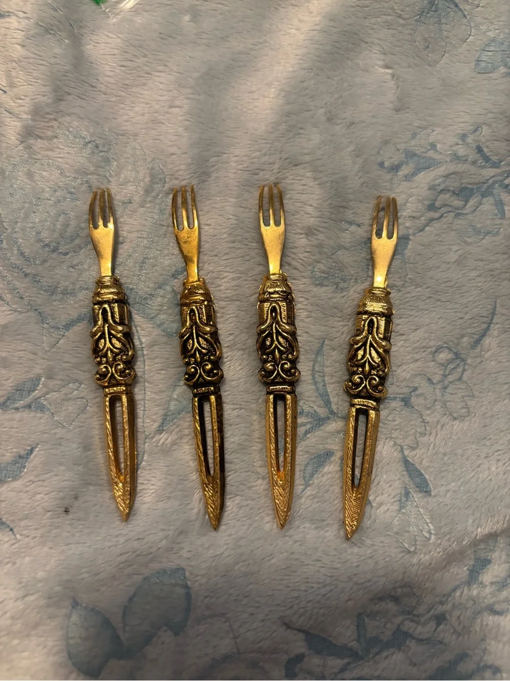 Vintage Set of 4 Ornate Gold Metal Appetizer Forks